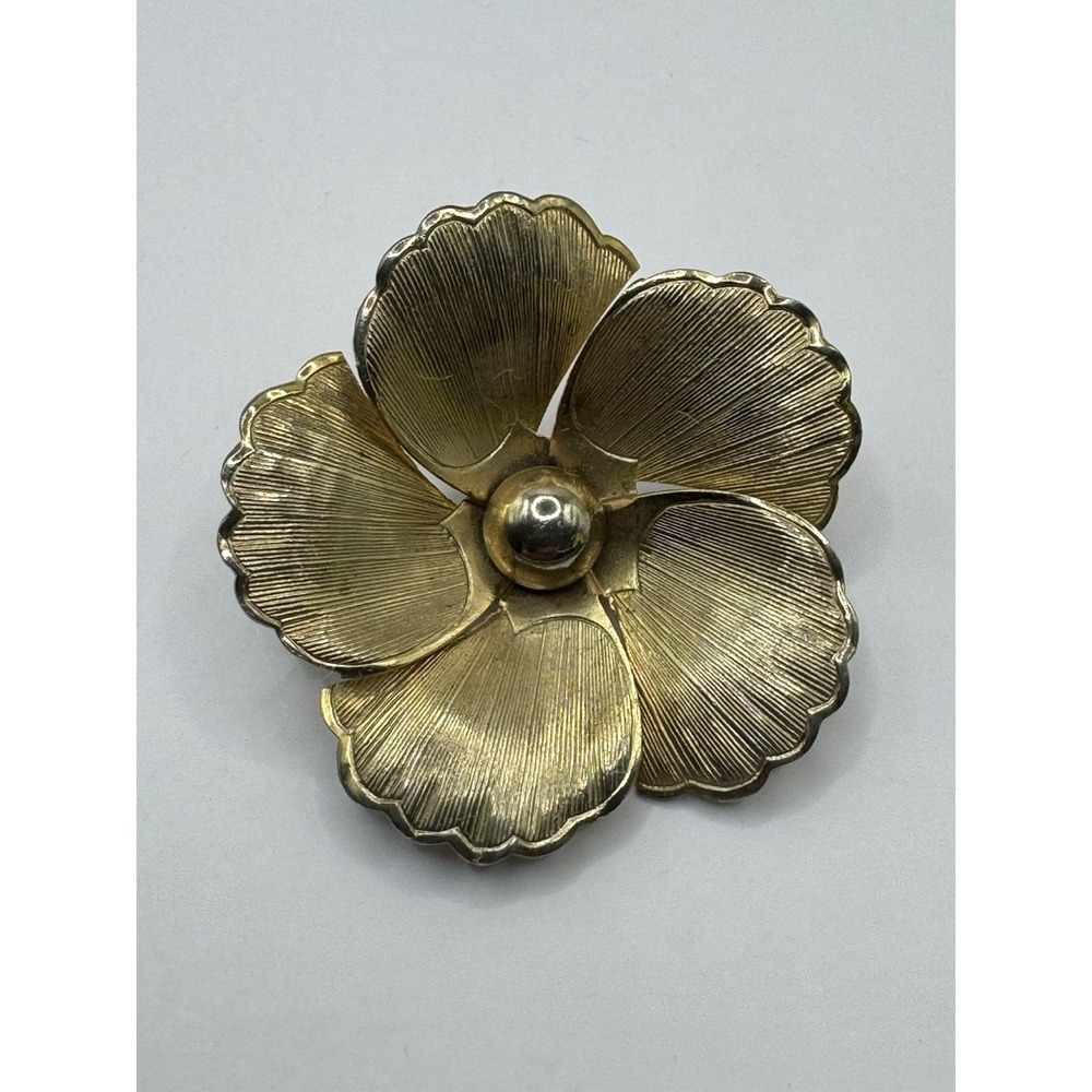 Vintage Emmons Gold Tone Textured Flower Brooch‎